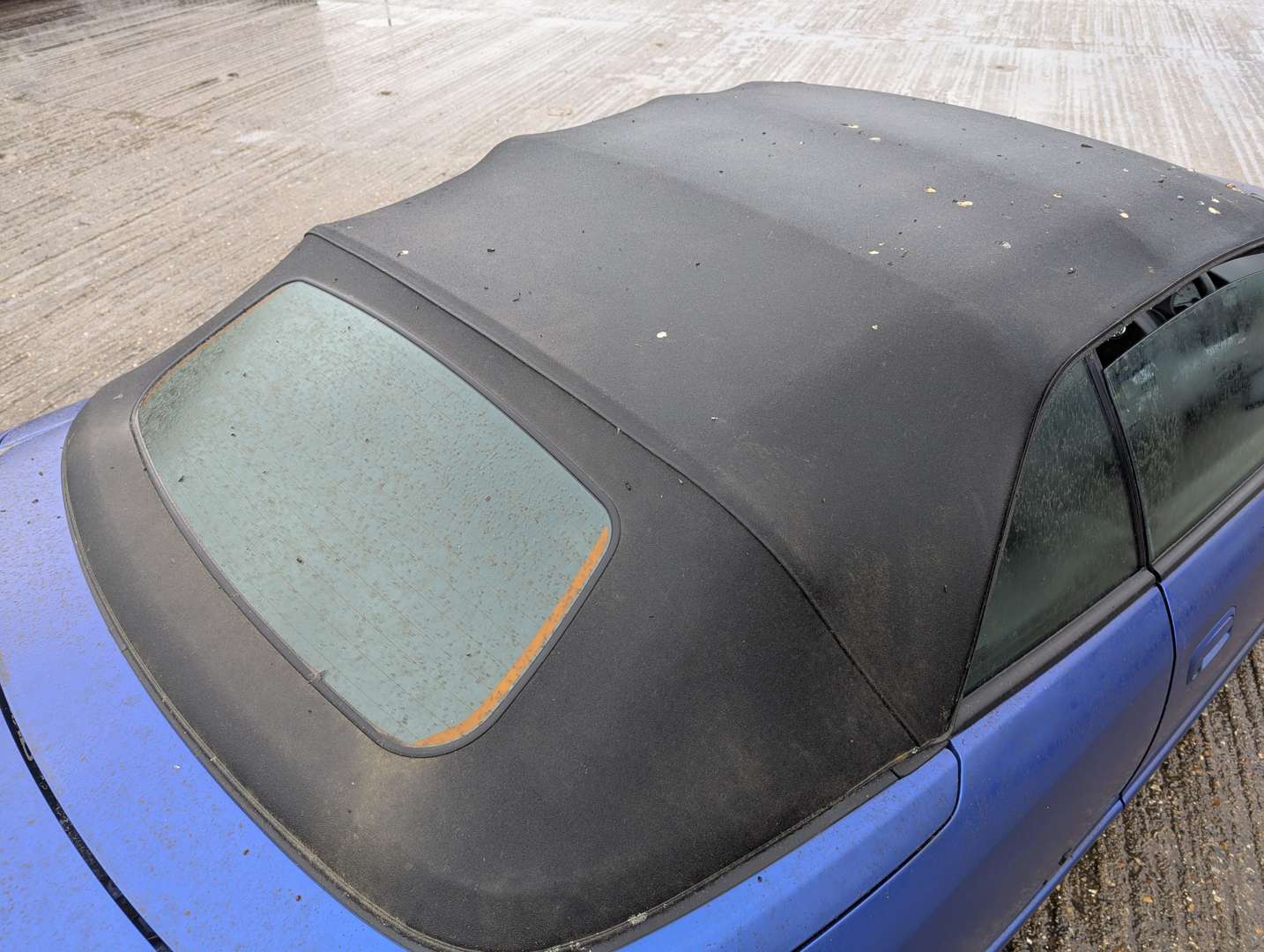 <p>2004 VAUXHALL ASTRA COUPE CONVERTIBLE</p>