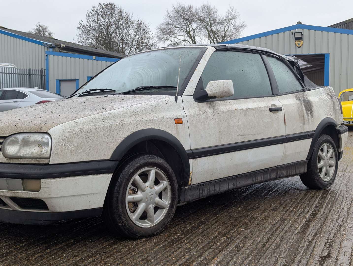 <p>1994 VW GOLF AVANTGARDE CABRIO</p>