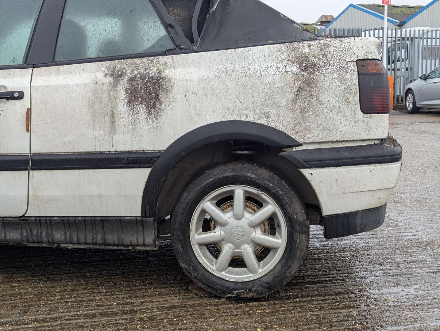 <p>1994 VW GOLF AVANTGARDE CABRIO</p>