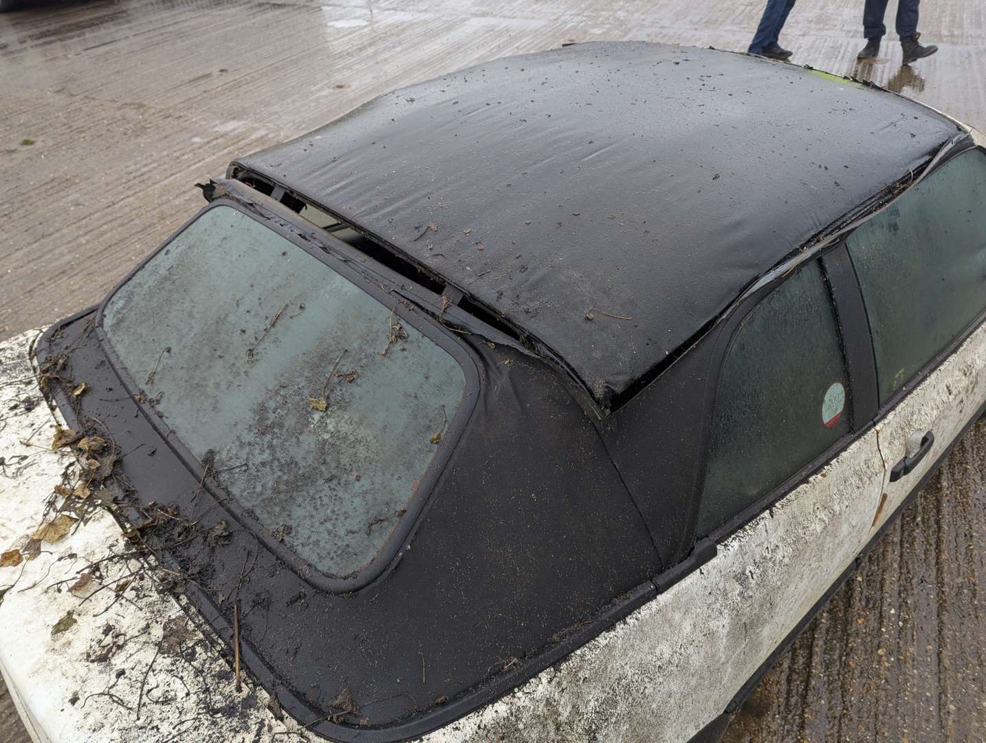 <p>1994 VW GOLF AVANTGARDE CABRIO</p>