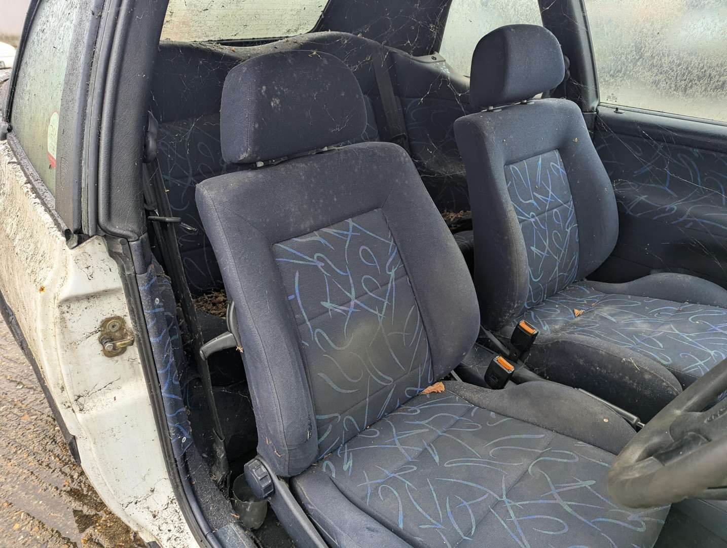 <p>1994 VW GOLF AVANTGARDE CABRIO</p>