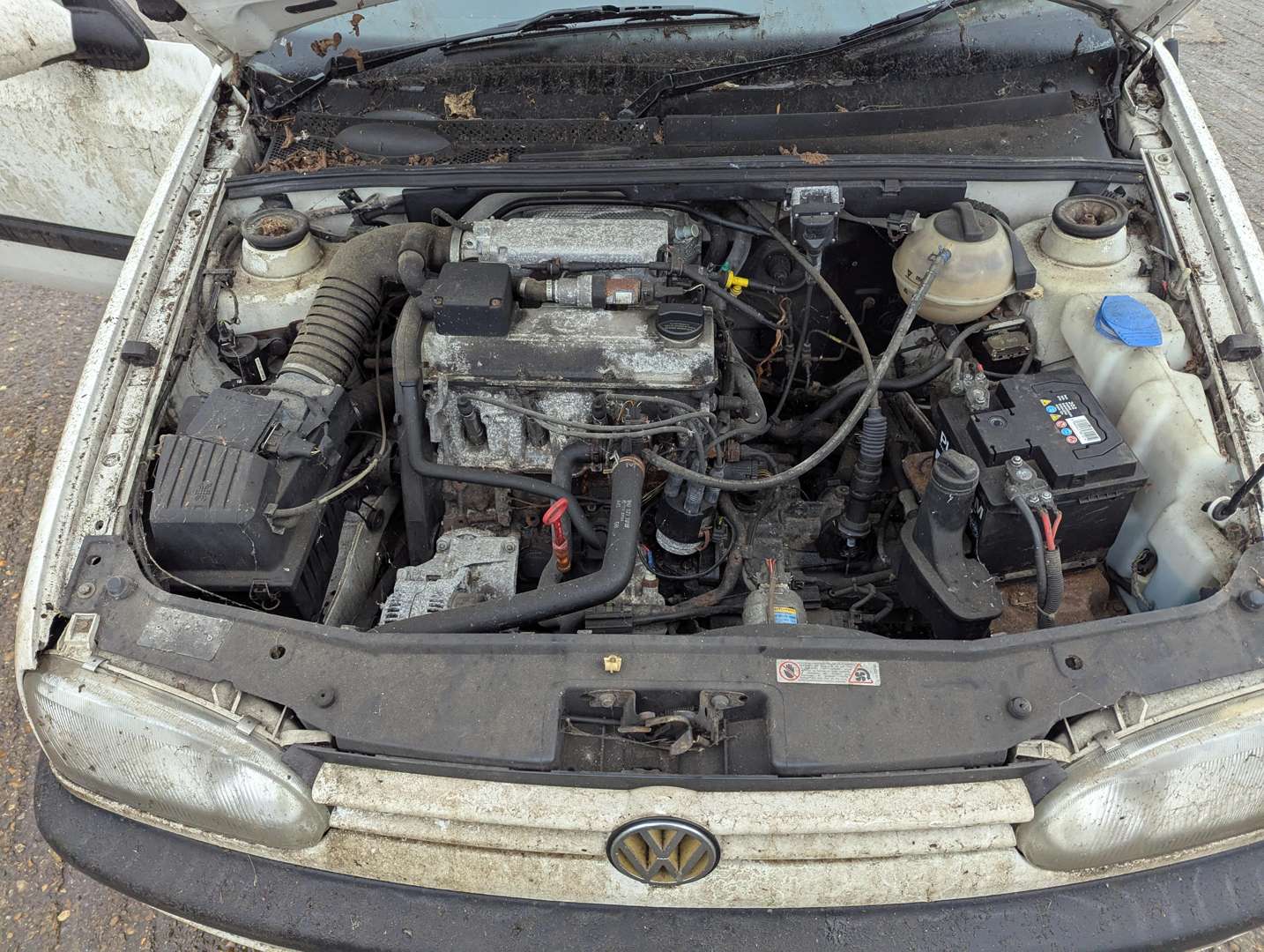 <p>1994 VW GOLF AVANTGARDE CABRIO</p>