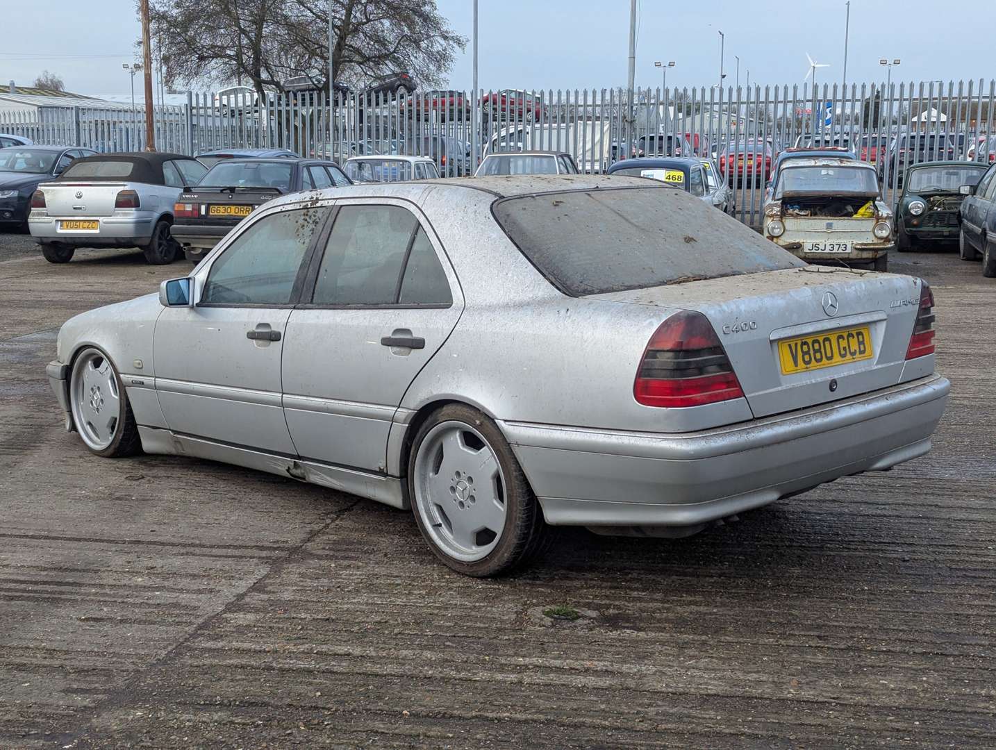 <p>1999 MERCEDES C200 SPORT AUTO</p>