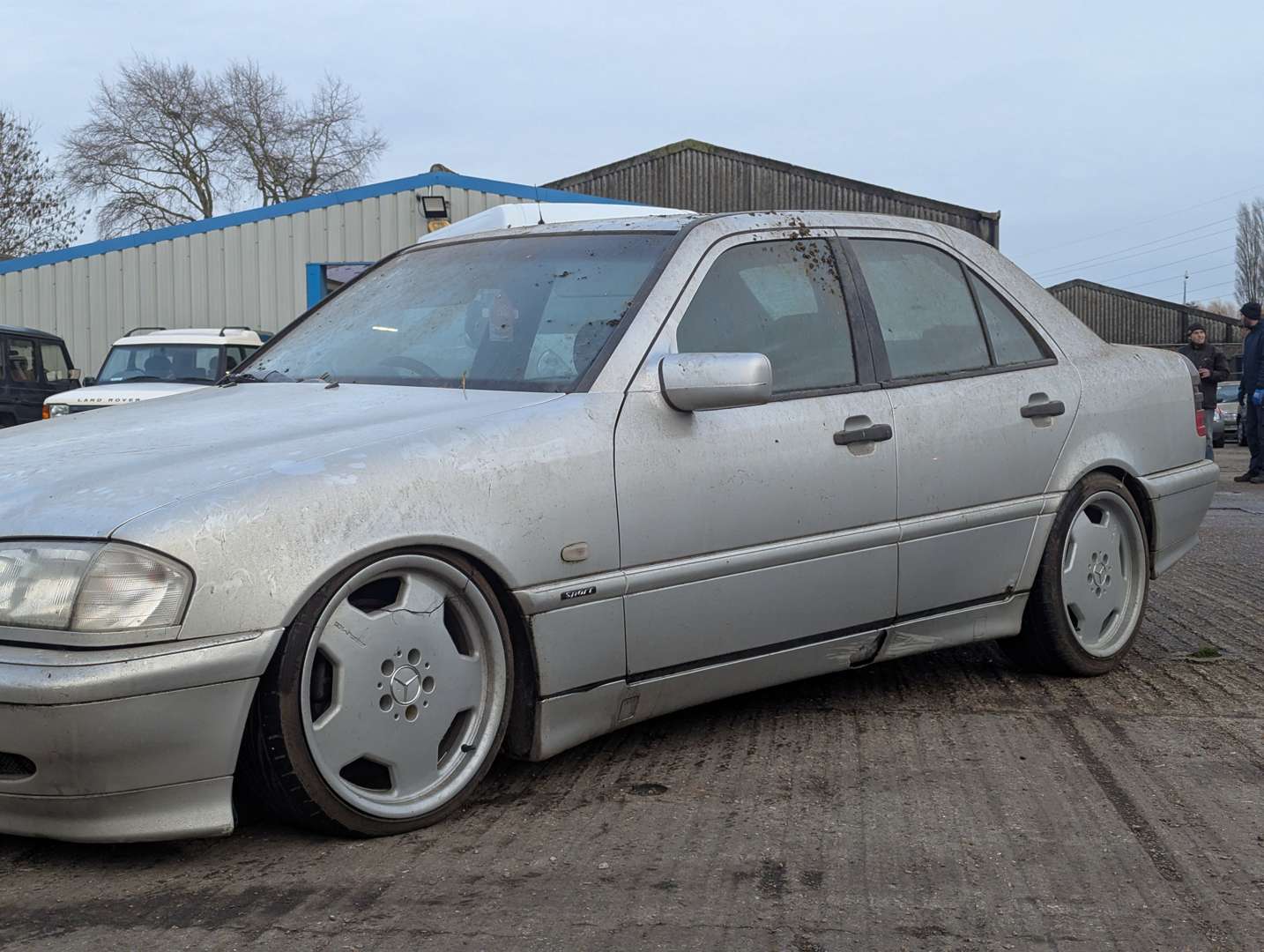 <p>1999 MERCEDES C200 SPORT AUTO</p>