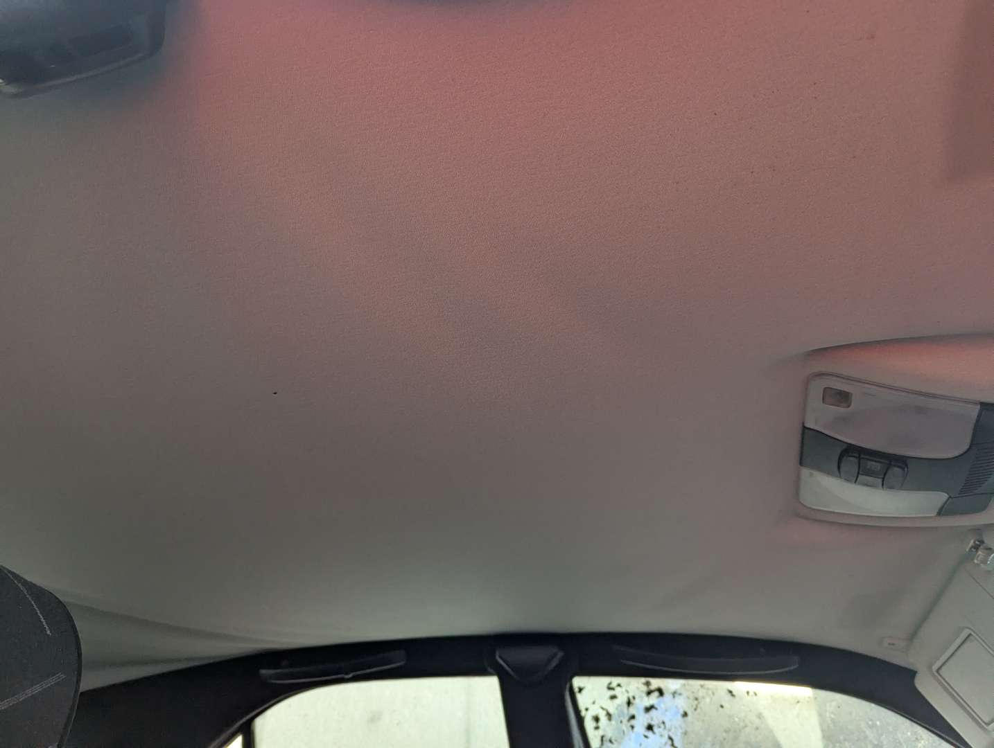 <p>1999 MERCEDES C200 SPORT AUTO</p>