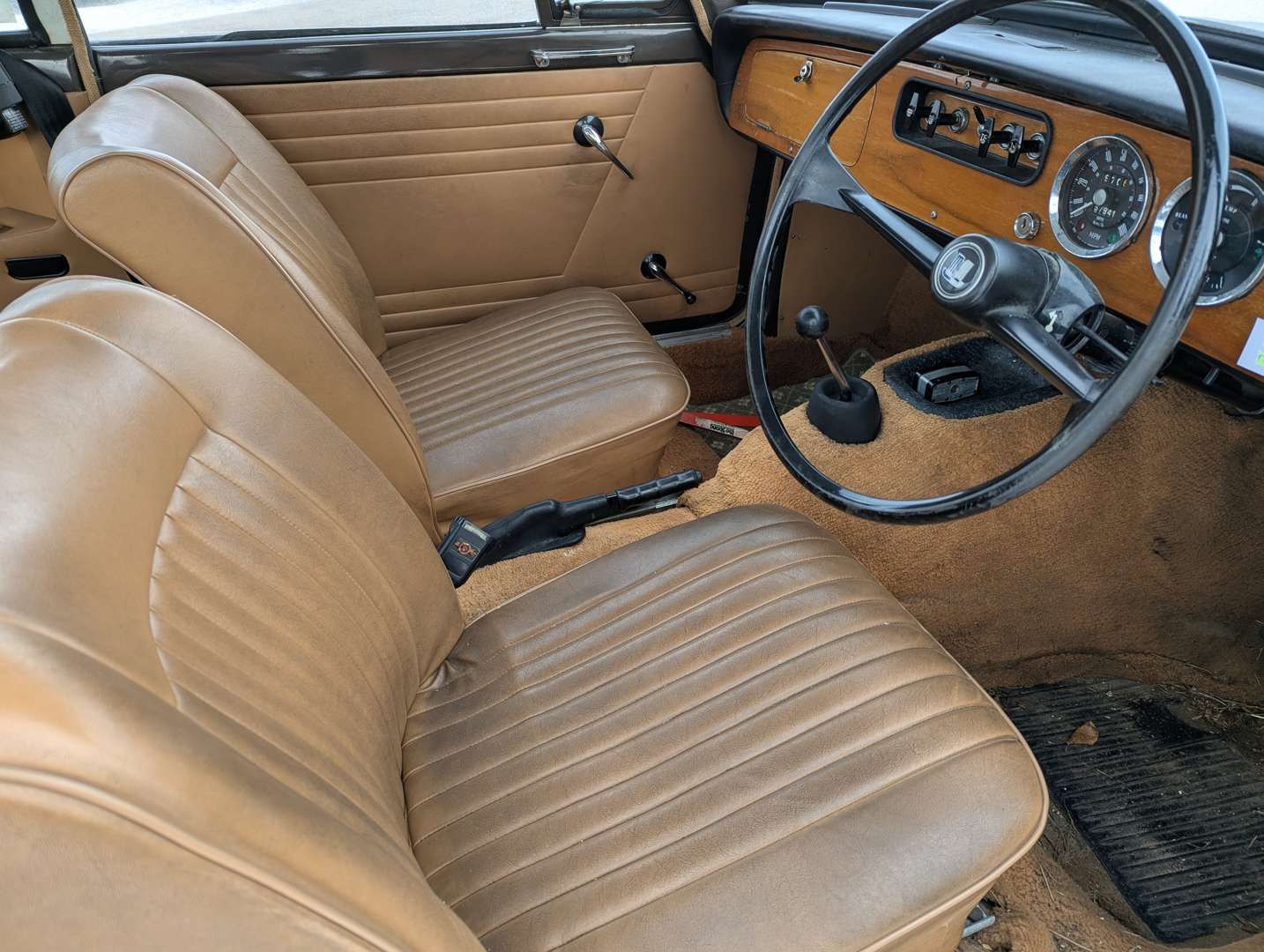 <p>1970 TRIUMPH HERALD 13/60 SALOON</p>