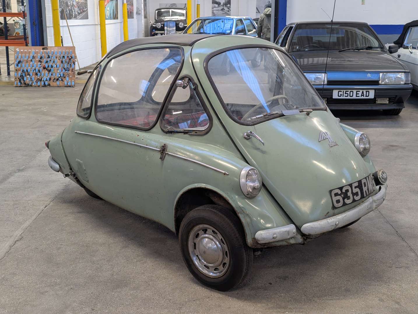 <p>1958 HEINKEL TROJAN</p>
