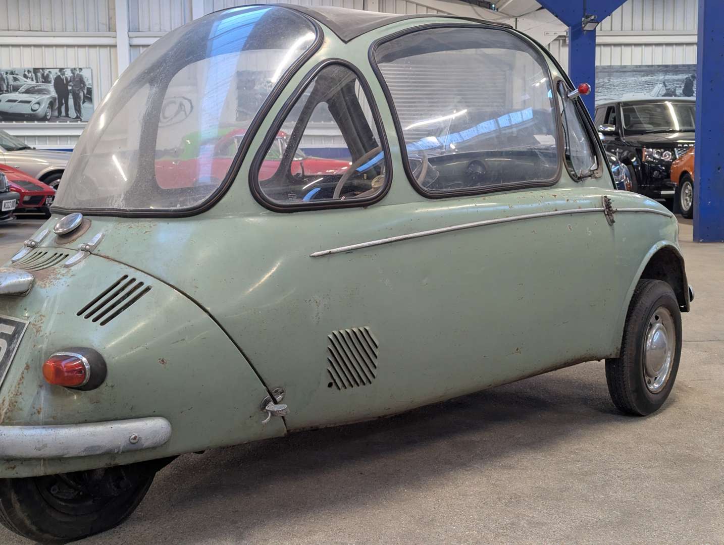 <p>1958 HEINKEL TROJAN</p>