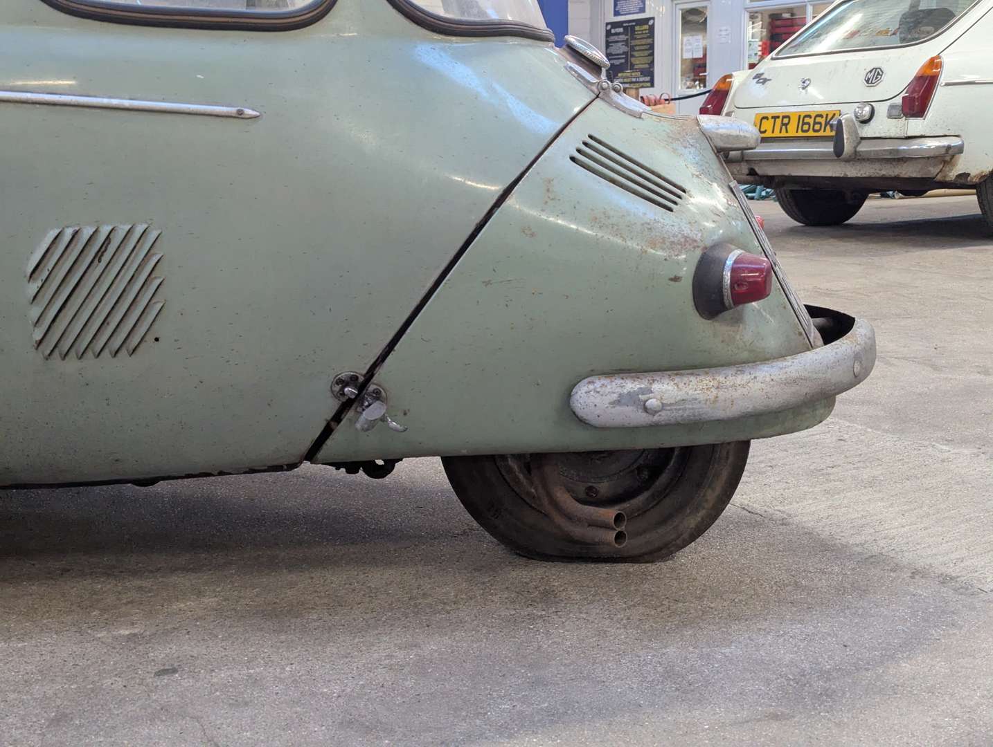 <p>1958 HEINKEL TROJAN</p>