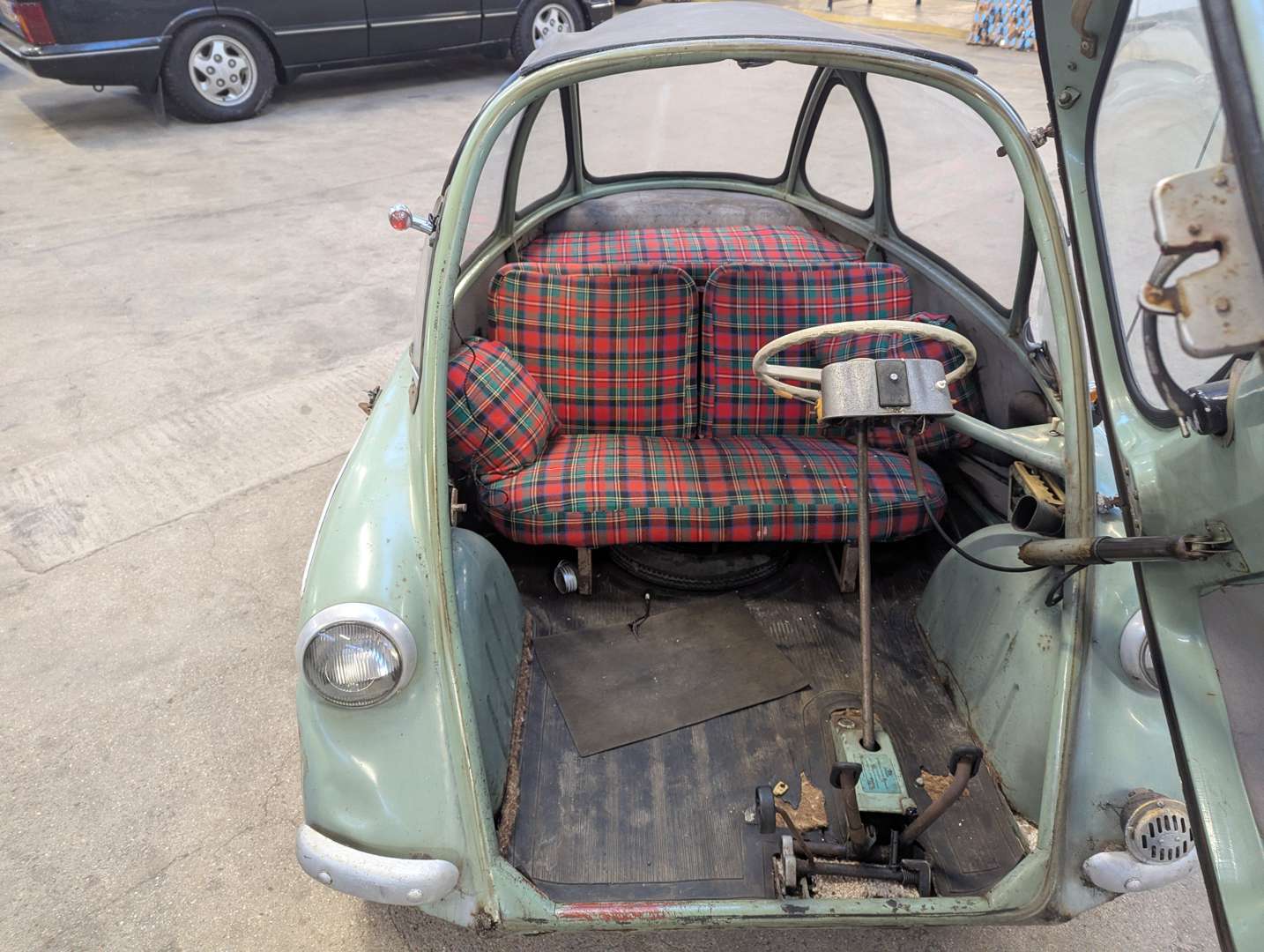 <p>1958 HEINKEL TROJAN</p>