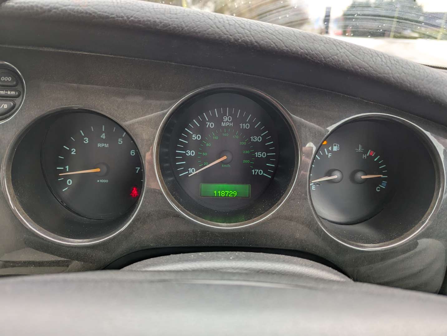 <p>1999 JAGUAR XK8 4.0 CONVERTIBLE AUTO</p>