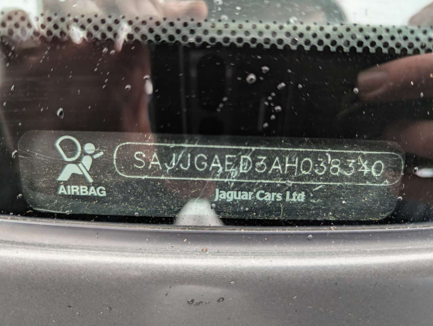 <p>1999 JAGUAR XK8 4.0 CONVERTIBLE AUTO</p>