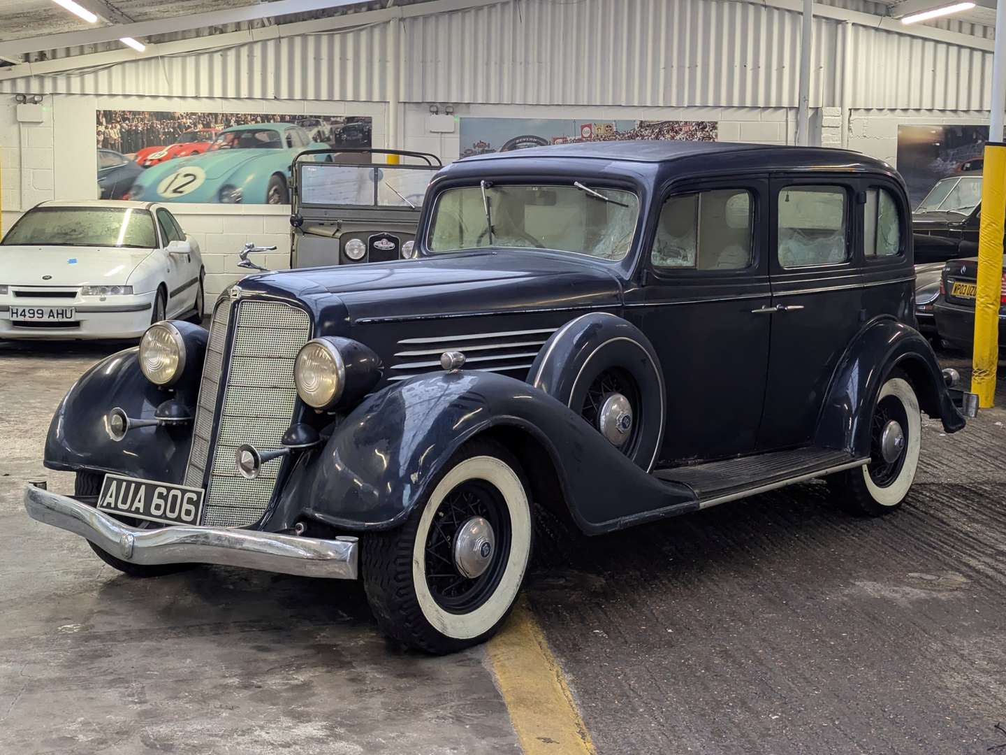 <p>1934 BUICK SERIES 50 SALOON</p>