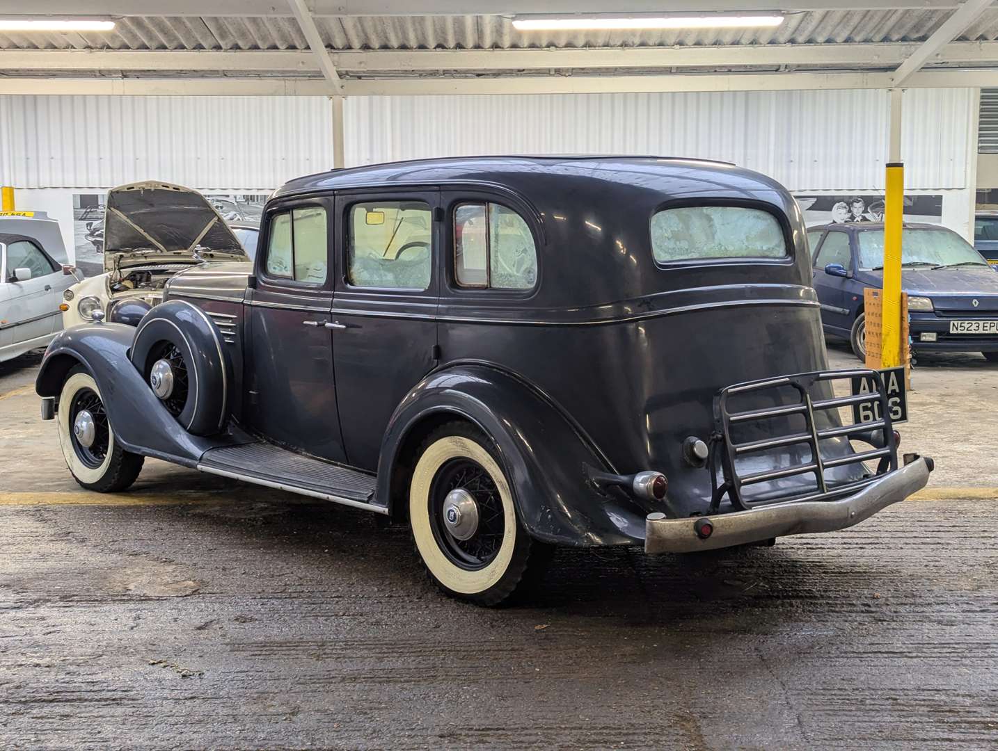 <p>1934 BUICK SERIES 50 SALOON</p>