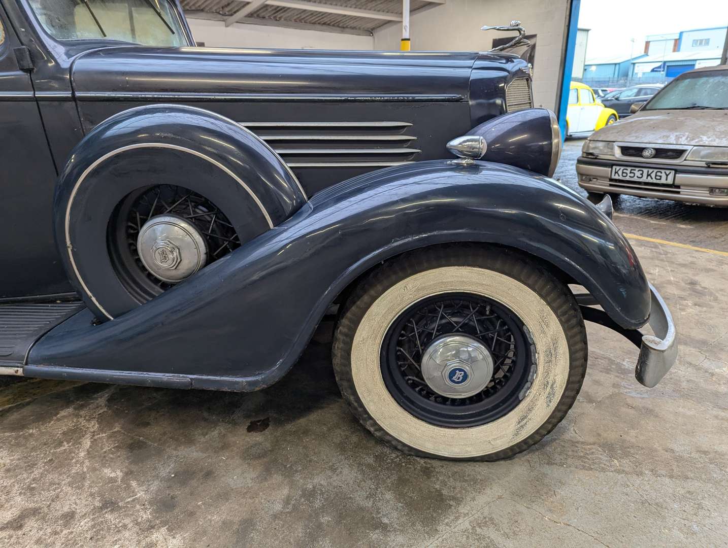 <p>1934 BUICK SERIES 50 SALOON</p>