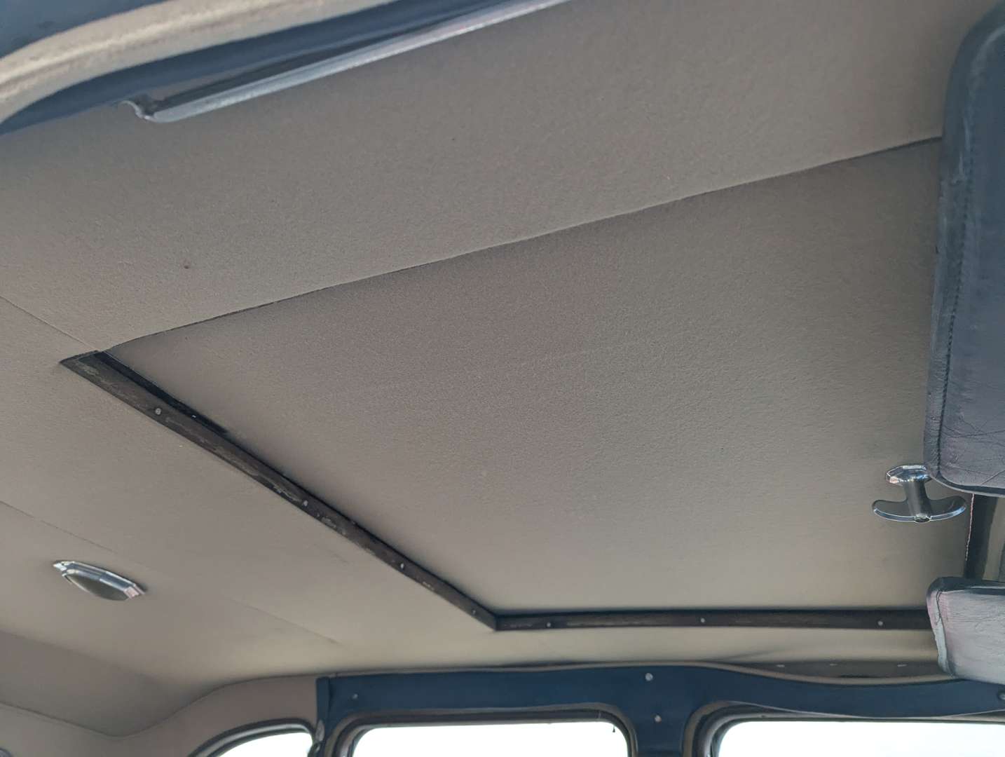 <p>1938 ROVER 10 SALOON</p>