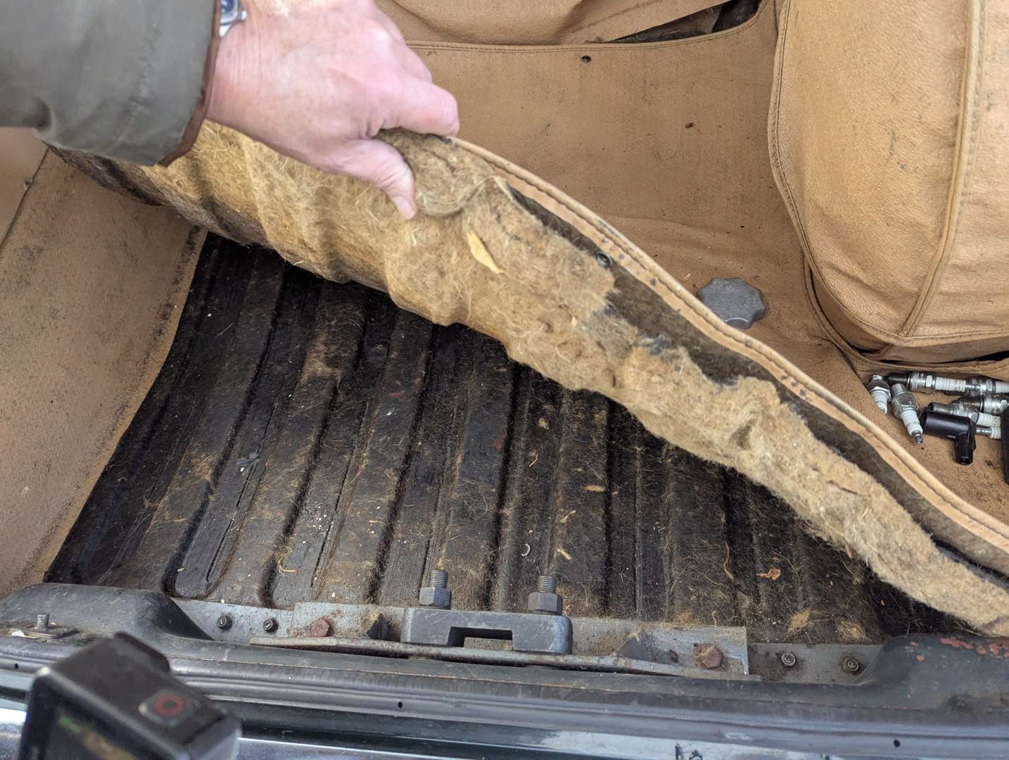 <p>1969 JAGUAR 420G MKX</p>