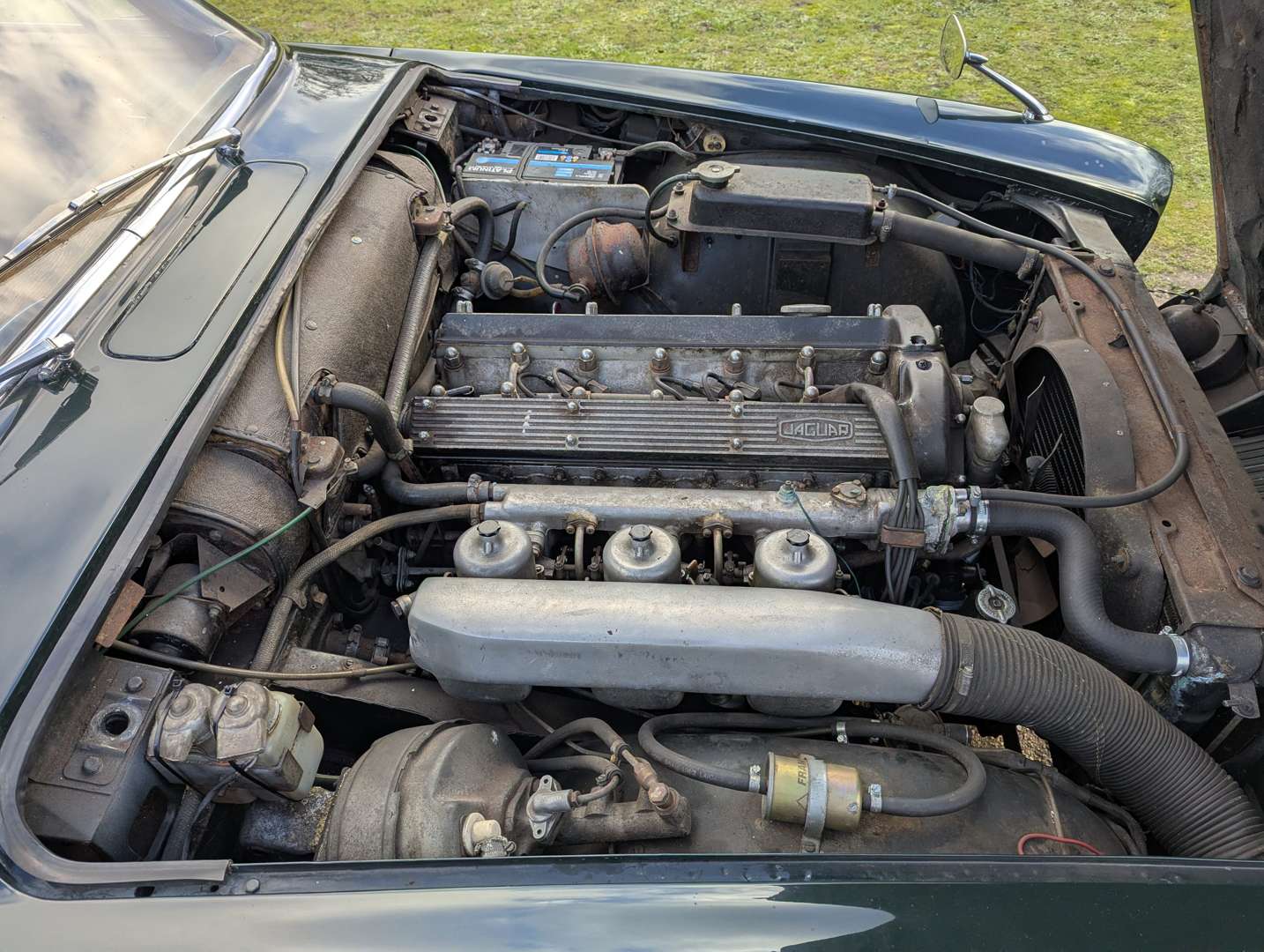 <p>1969 JAGUAR 420G MKX</p>