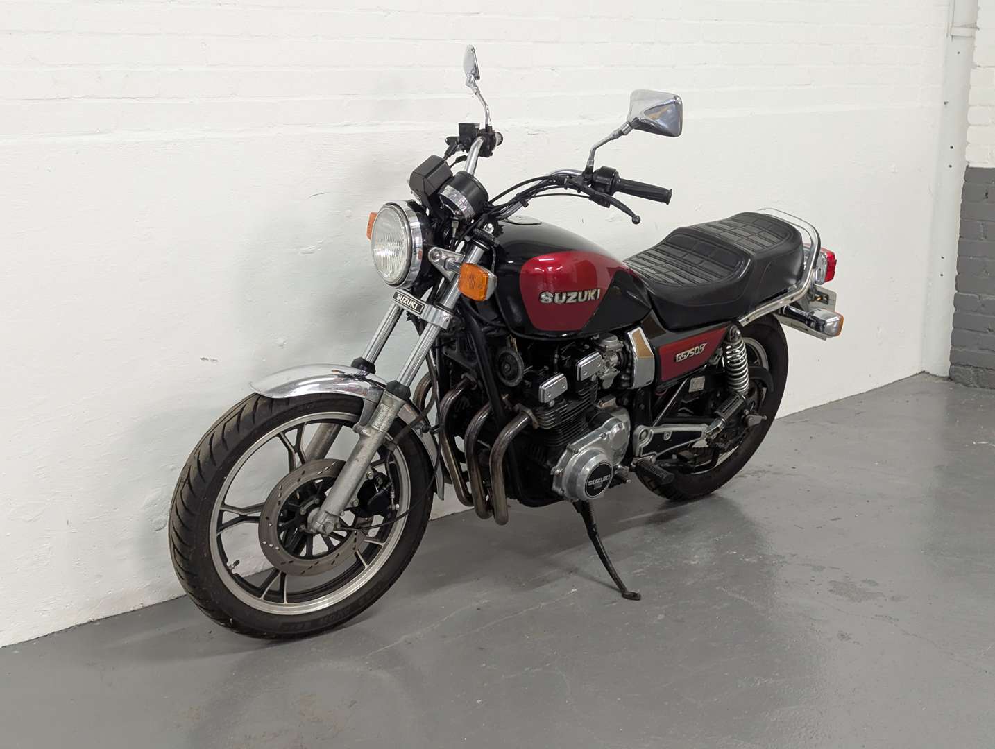 <p>1983 SUZUKI GS750 LT</p>