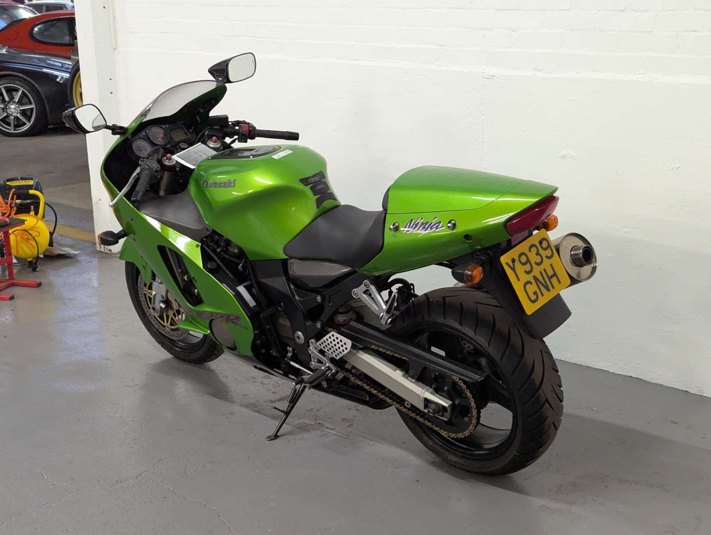 <p>2001 KAWASAKI ZX1200-A1</p>