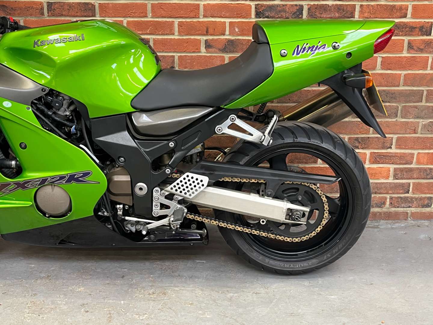 <p>2001 KAWASAKI ZX1200-A1</p>