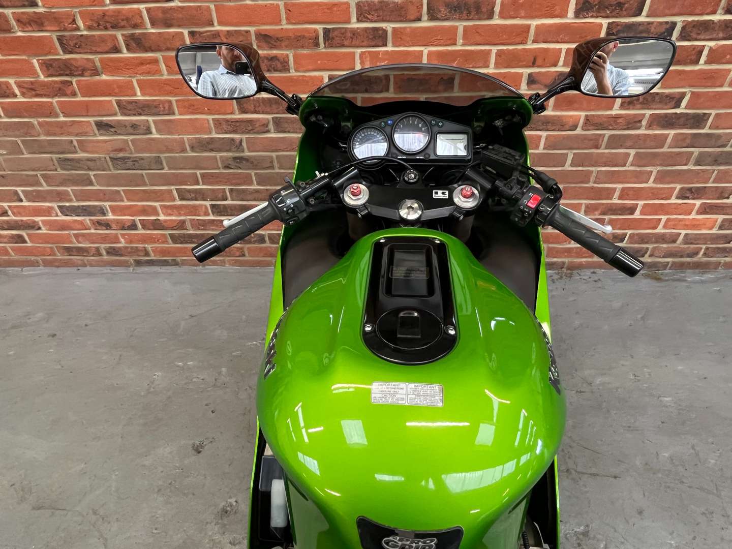 <p>2001 KAWASAKI ZX1200-A1</p>