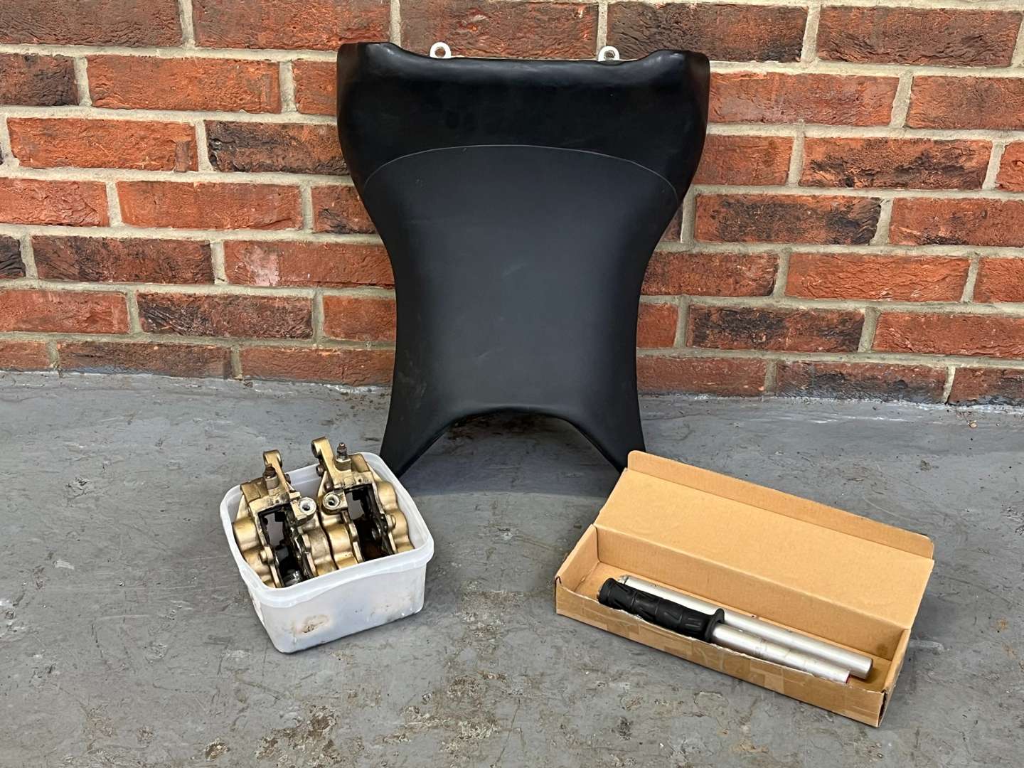 <p>2001 KAWASAKI ZX1200-A1</p>