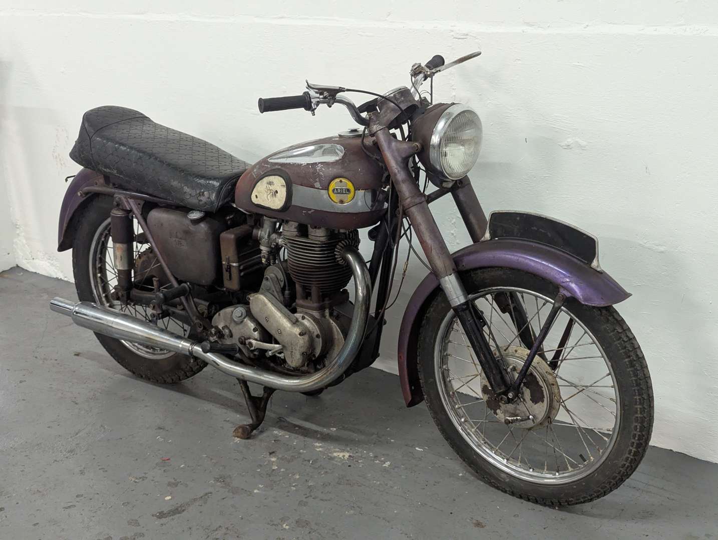 <p>1954 ARIEL RED HUNTER</p>