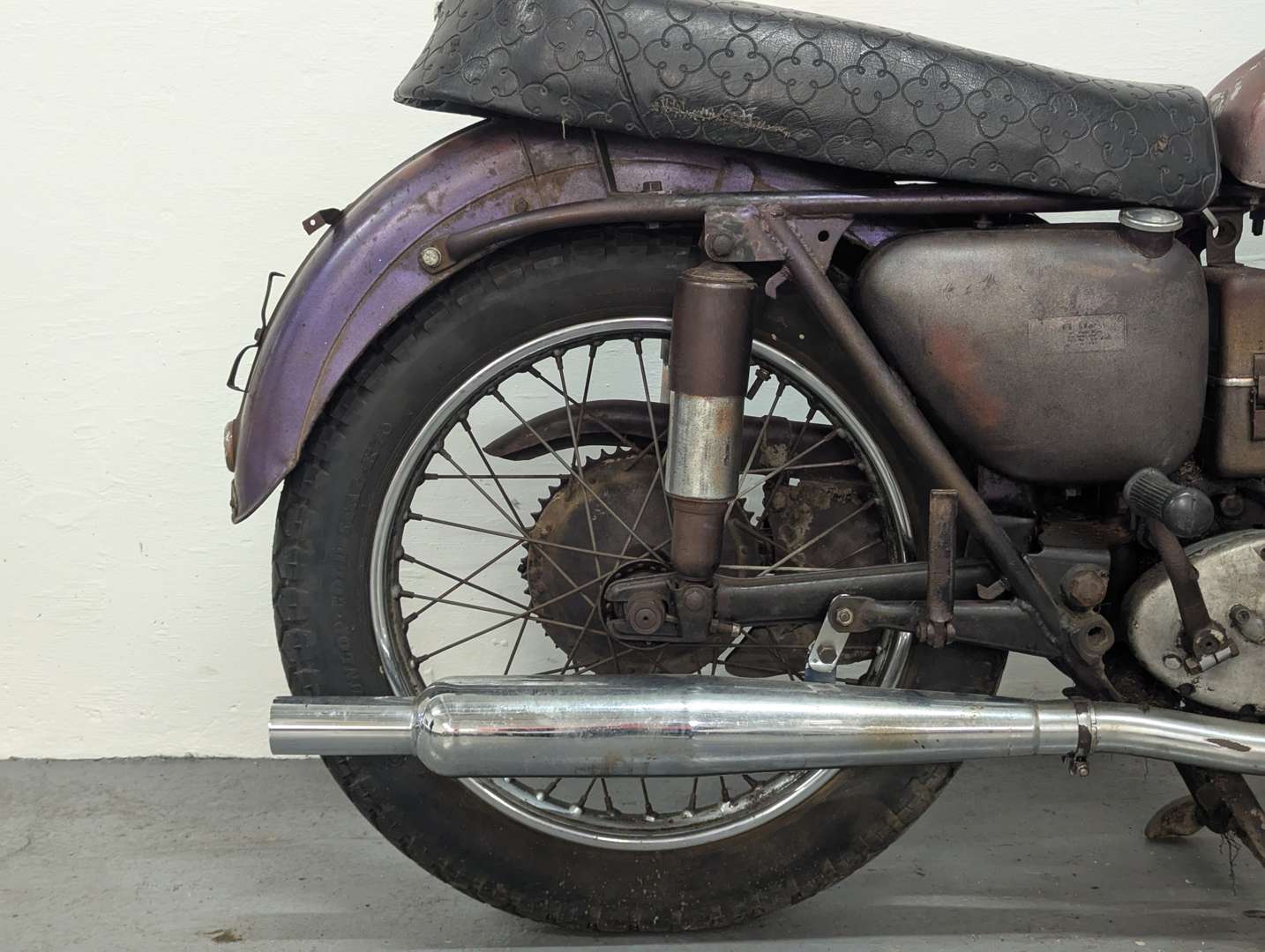 <p>1954 ARIEL RED HUNTER</p>