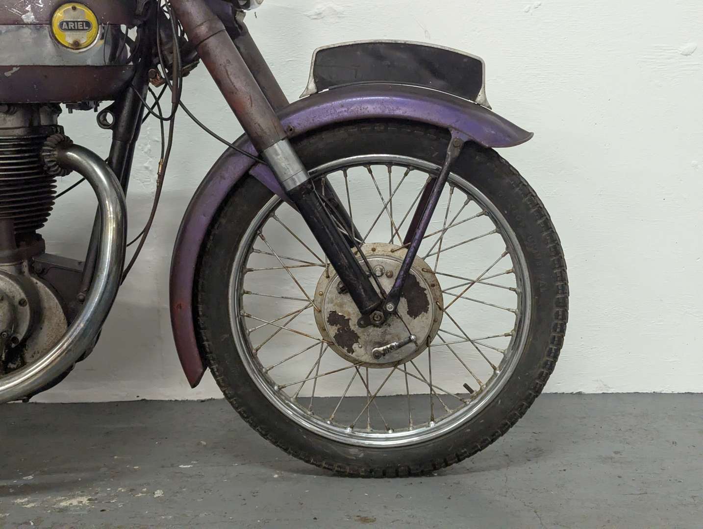 <p>1954 ARIEL RED HUNTER</p>