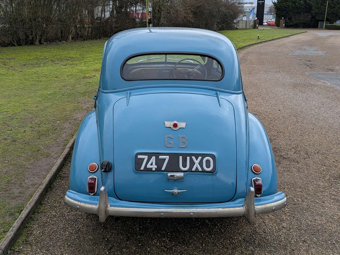 <p>1954 MORRIS MINOR SPLIT-SCREEN SALOON</p>