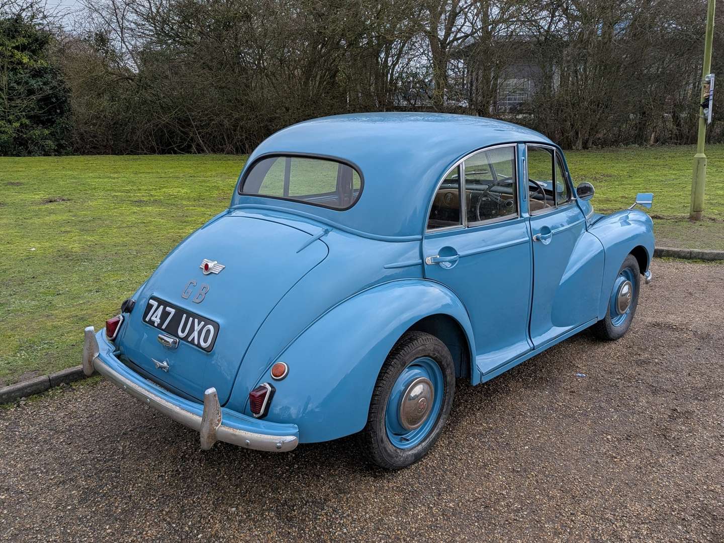 <p>1954 MORRIS MINOR SPLIT-SCREEN SALOON</p>