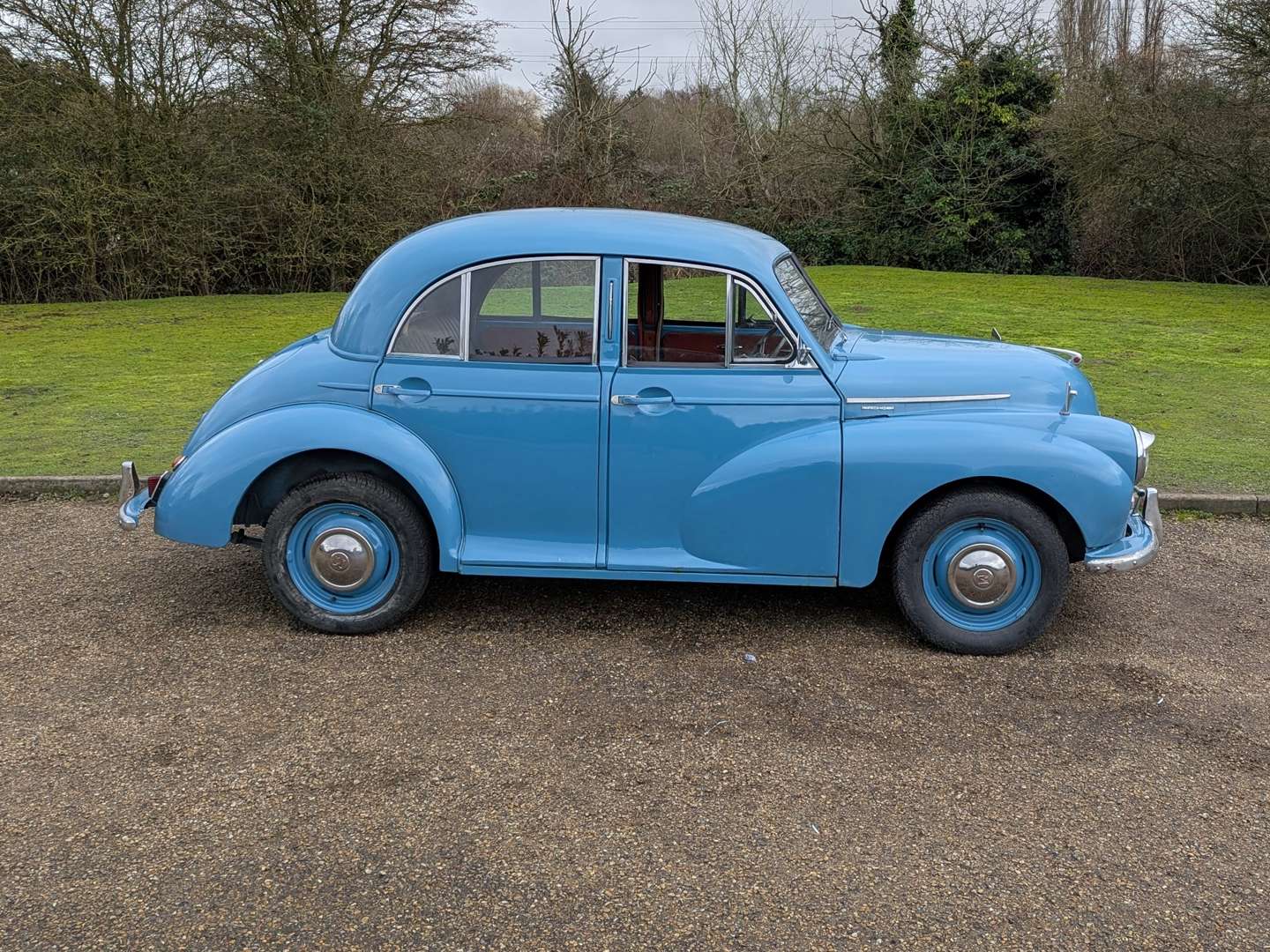 <p>1954 MORRIS MINOR SPLIT-SCREEN SALOON</p>