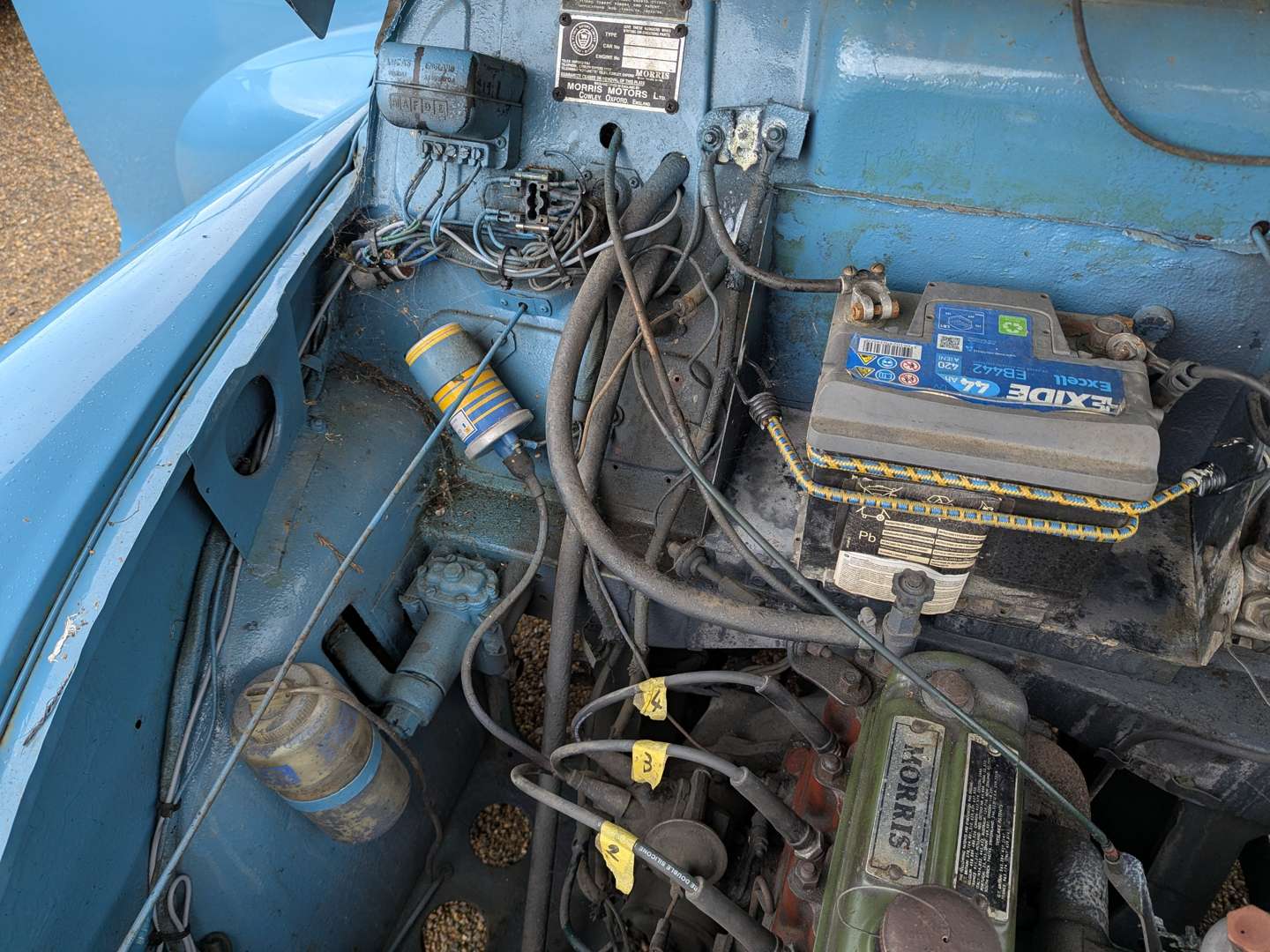 <p>1954 MORRIS MINOR SPLIT-SCREEN SALOON</p>