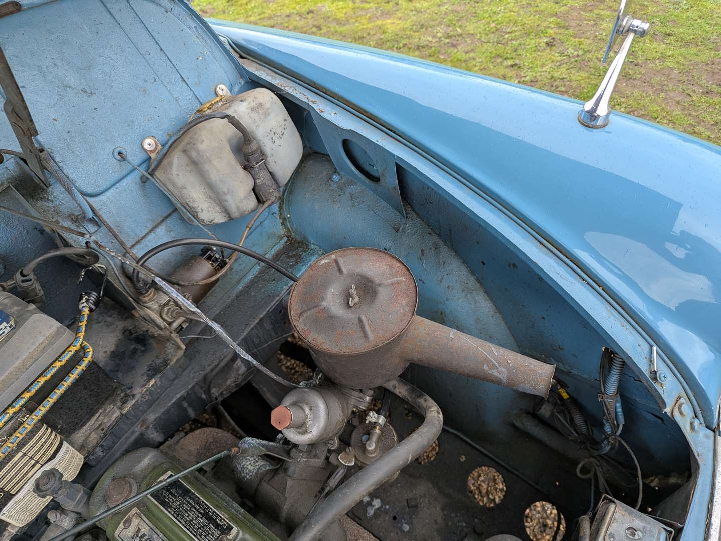 <p>1954 MORRIS MINOR SPLIT-SCREEN SALOON</p>