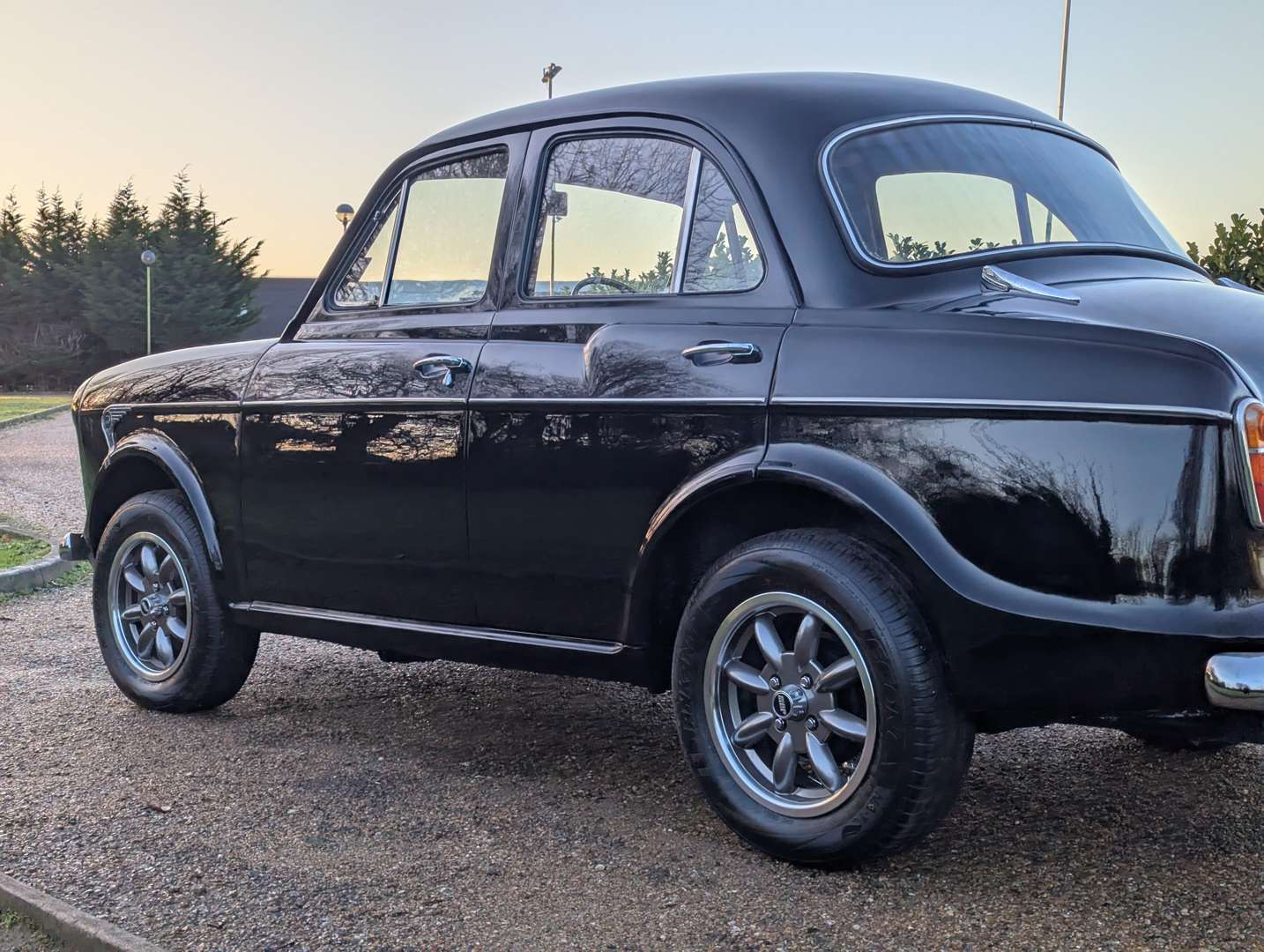 <p>1958 WOLSELEY 1500</p>