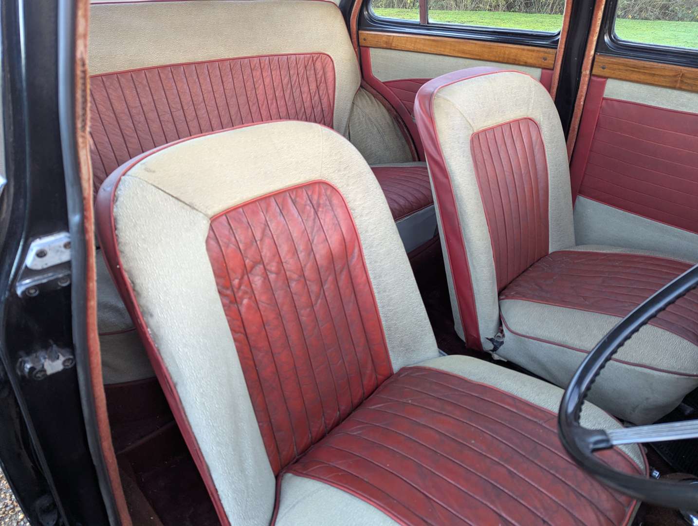 <p>1958 WOLSELEY 1500</p>