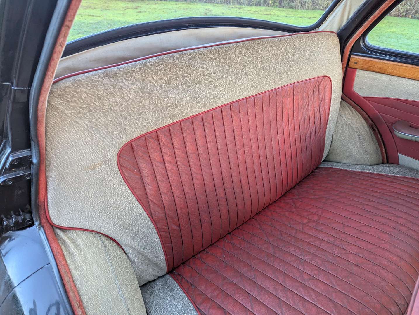 <p>1958 WOLSELEY 1500</p>