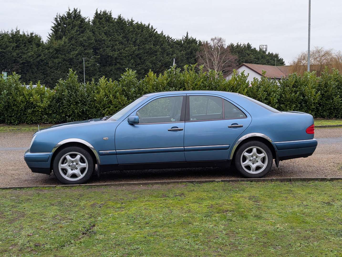 <p>1997 MERCEDES E200 W210 AUTO</p>