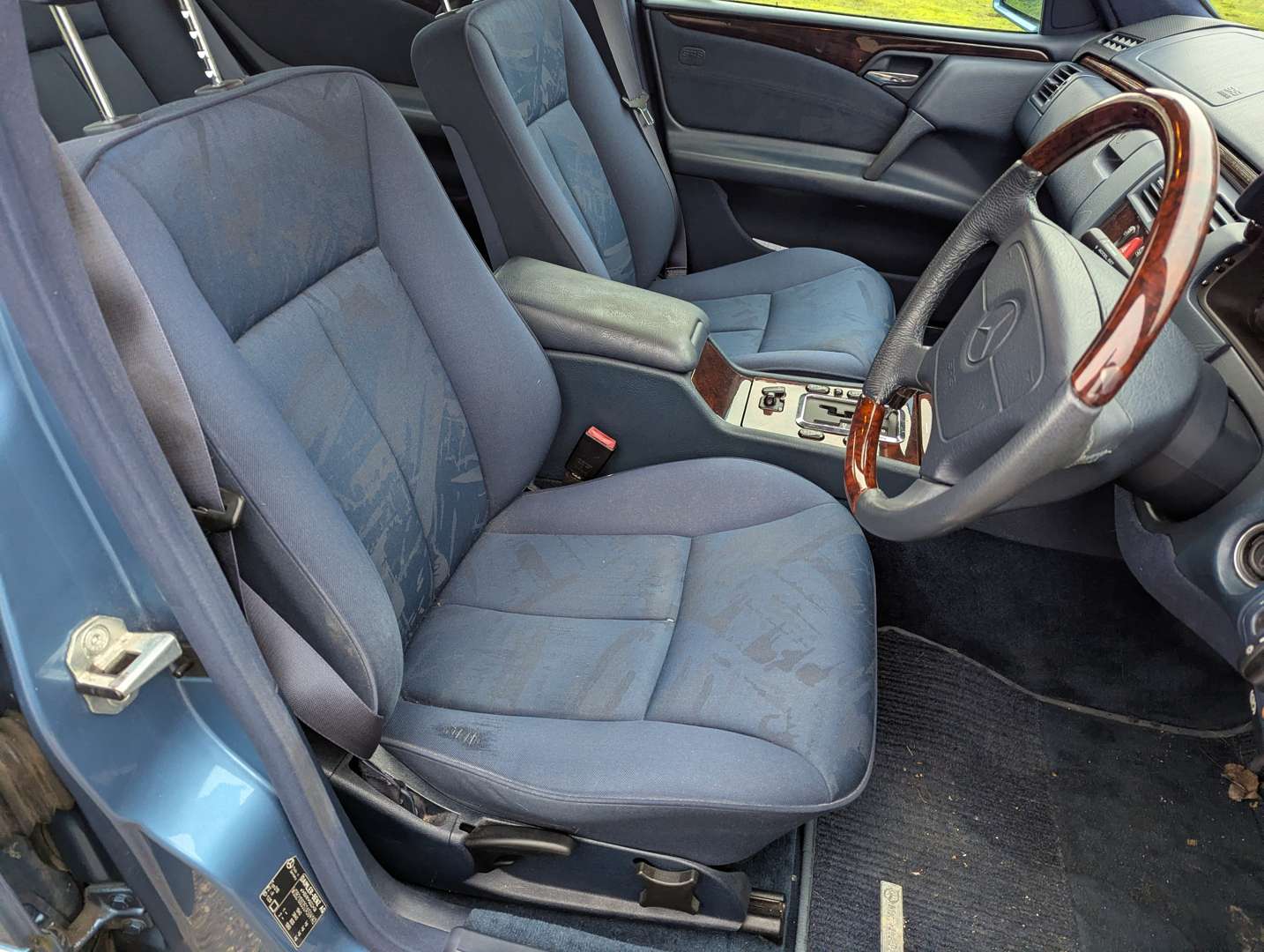 <p>1997 MERCEDES E200 W210 AUTO</p>