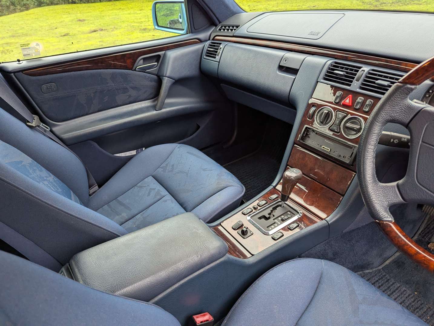 <p>1997 MERCEDES E200 W210 AUTO</p>