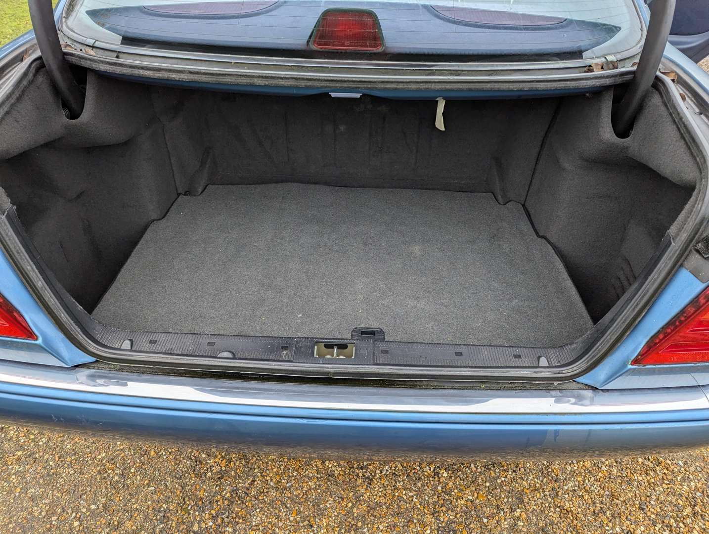 <p>1997 MERCEDES E200 W210 AUTO</p>