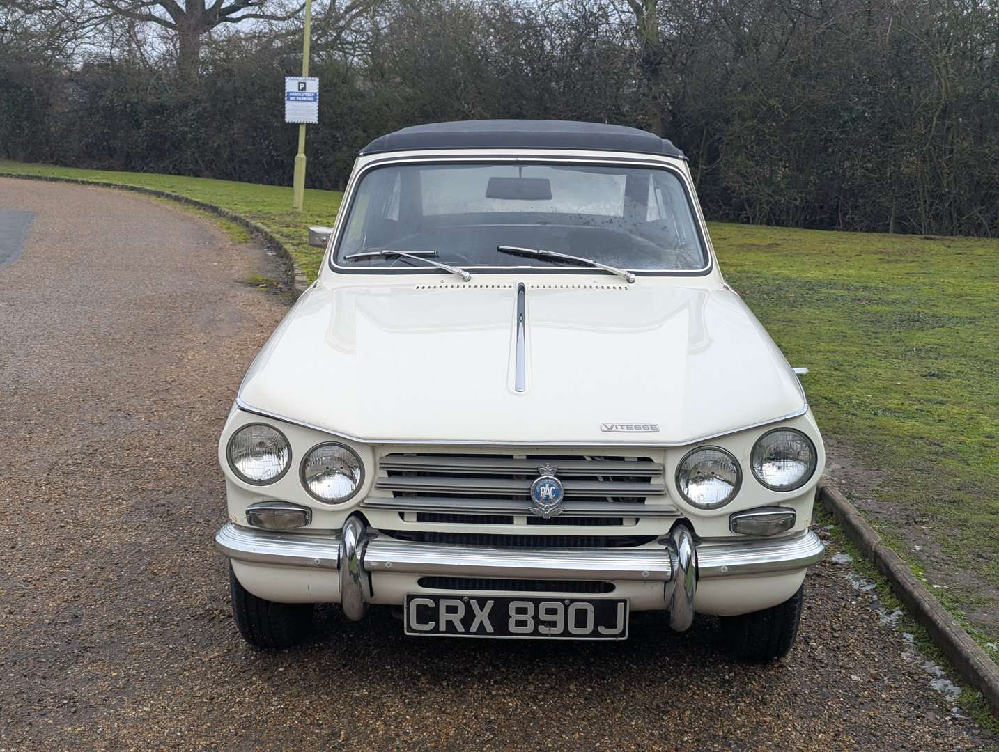 <p>1971 TRIUMPH VITESSE CONVERTIBLE</p>