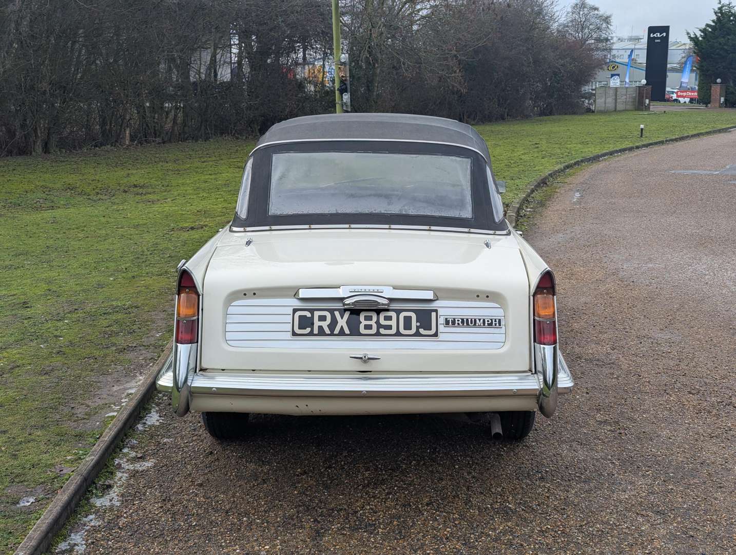 <p>1971 TRIUMPH VITESSE CONVERTIBLE</p>