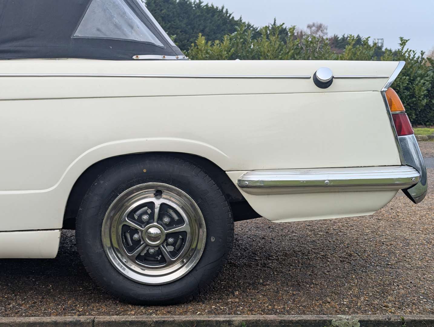 <p>1971 TRIUMPH VITESSE CONVERTIBLE</p>