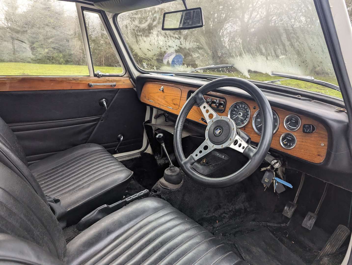 <p>1971 TRIUMPH VITESSE CONVERTIBLE</p>