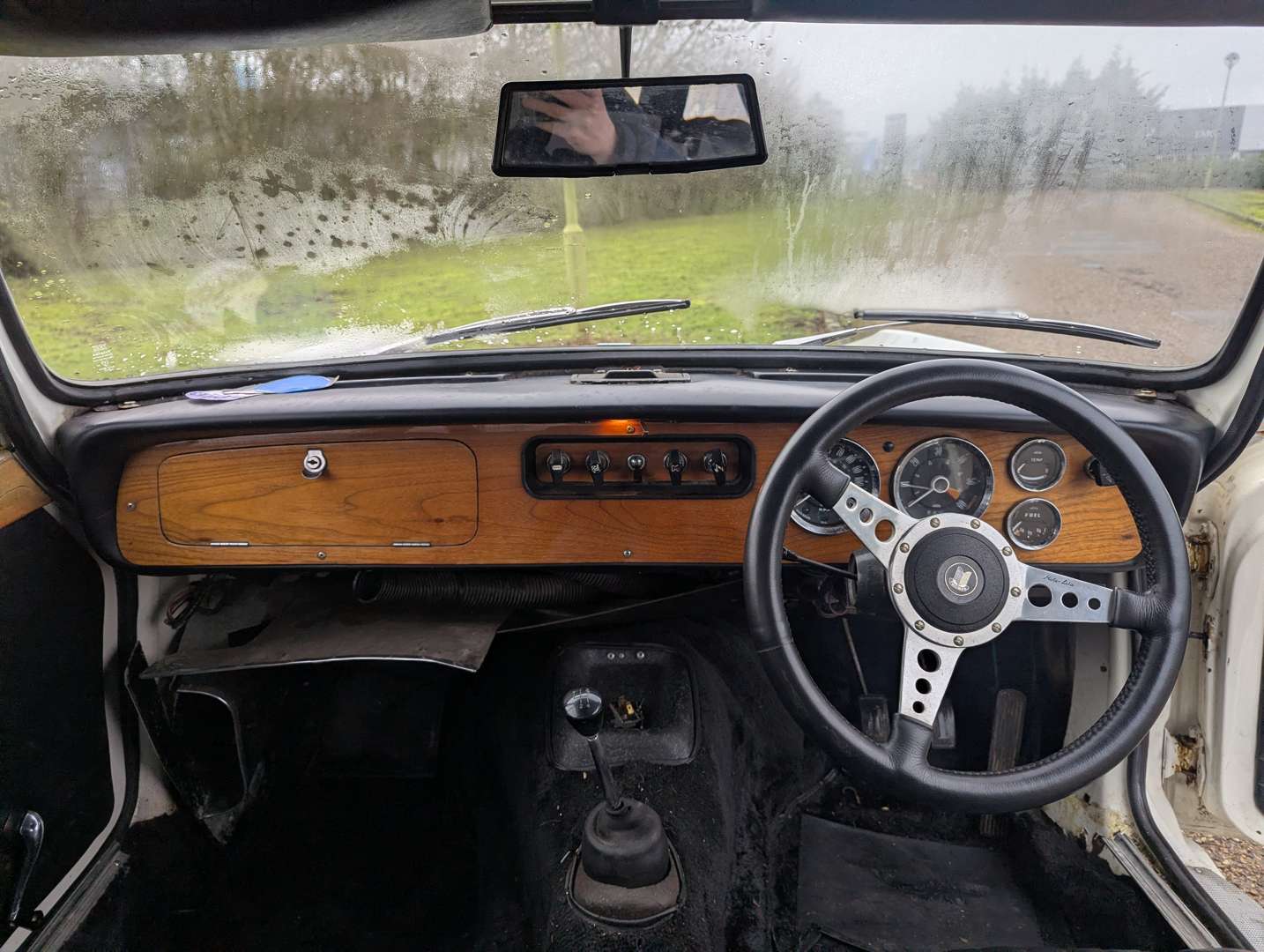 <p>1971 TRIUMPH VITESSE CONVERTIBLE</p>