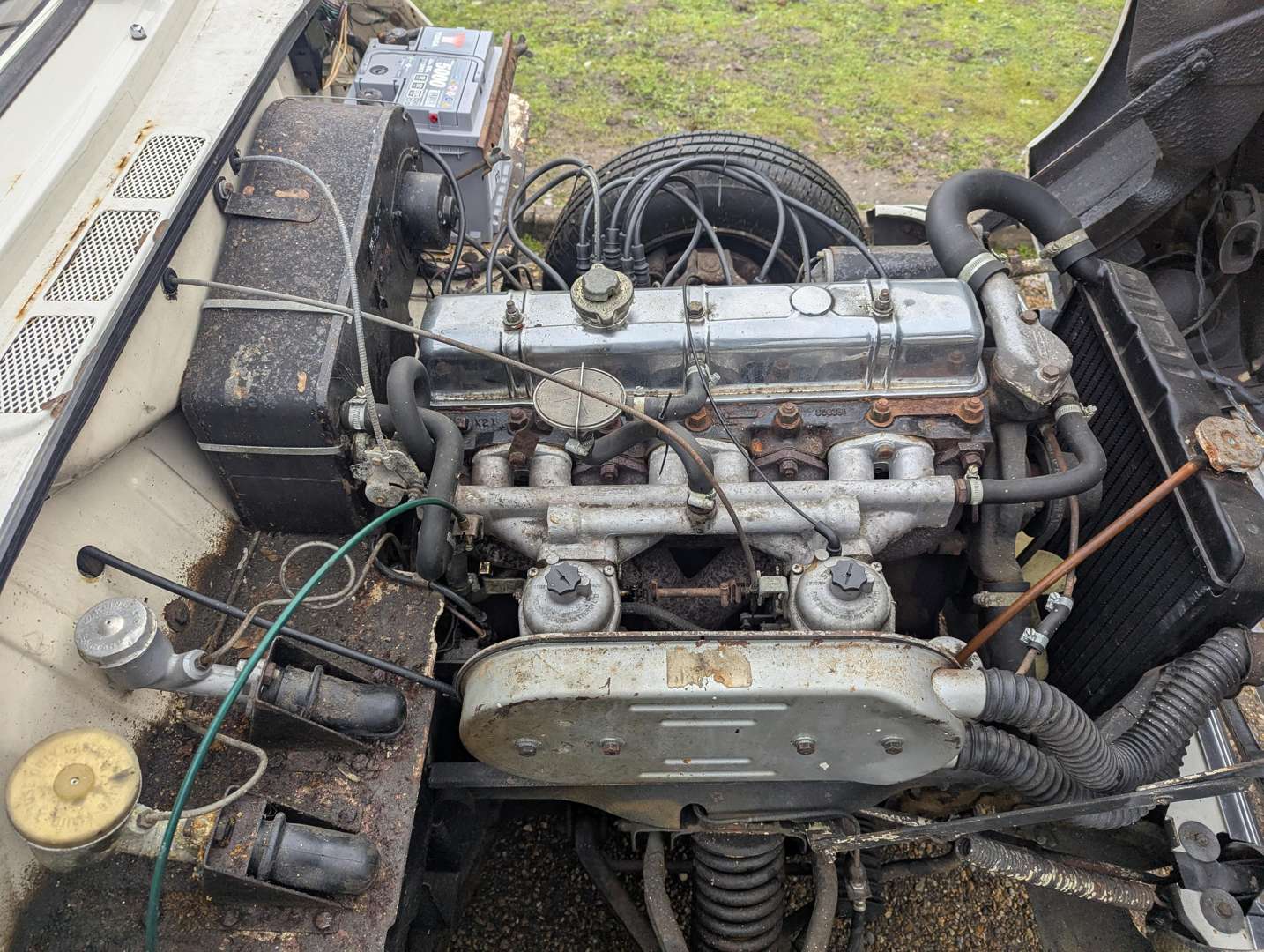 <p>1971 TRIUMPH VITESSE CONVERTIBLE</p>