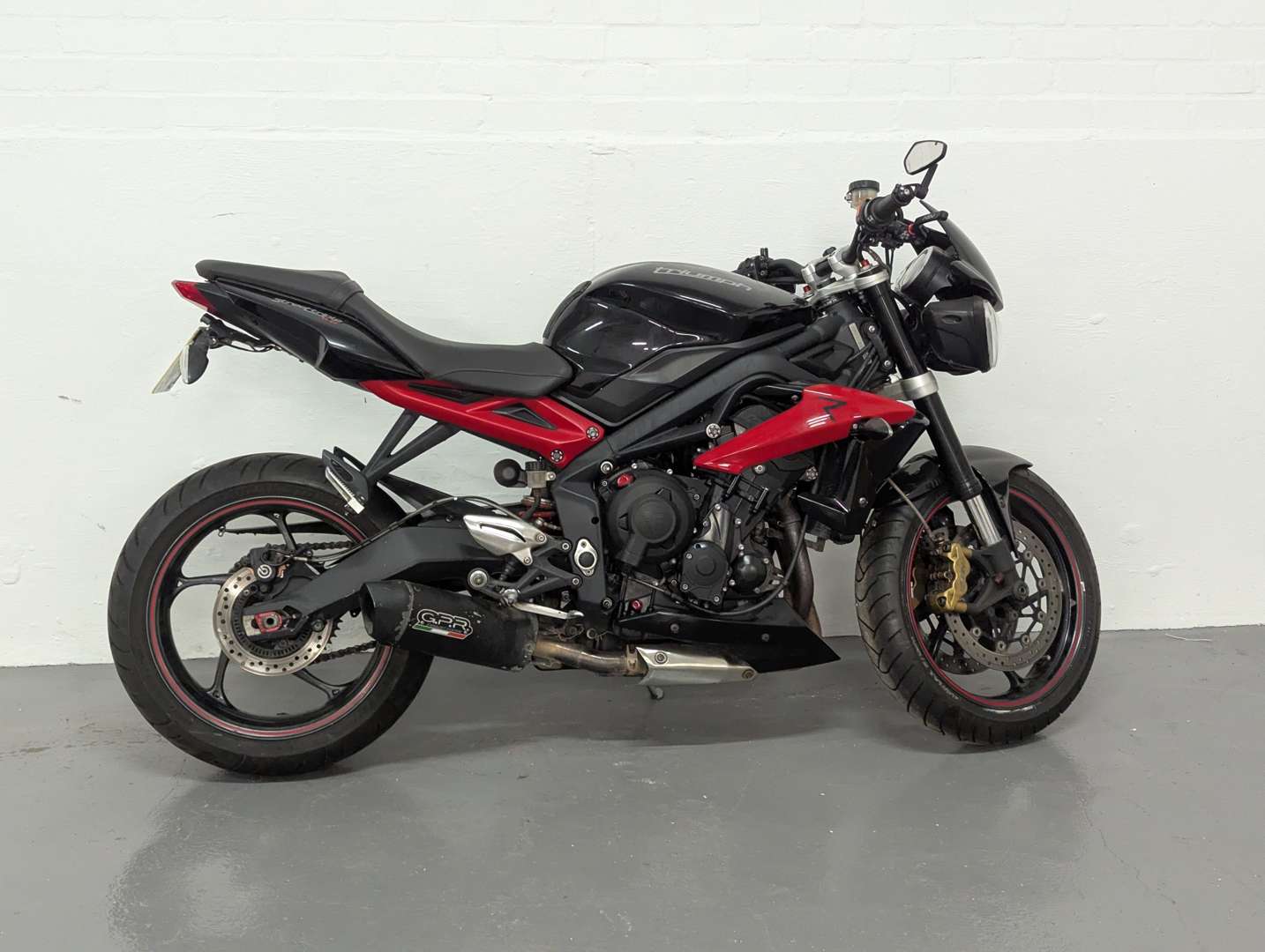 <p>2013 TRIUMPH STREET TRIPLE R ABS 675CC</p>