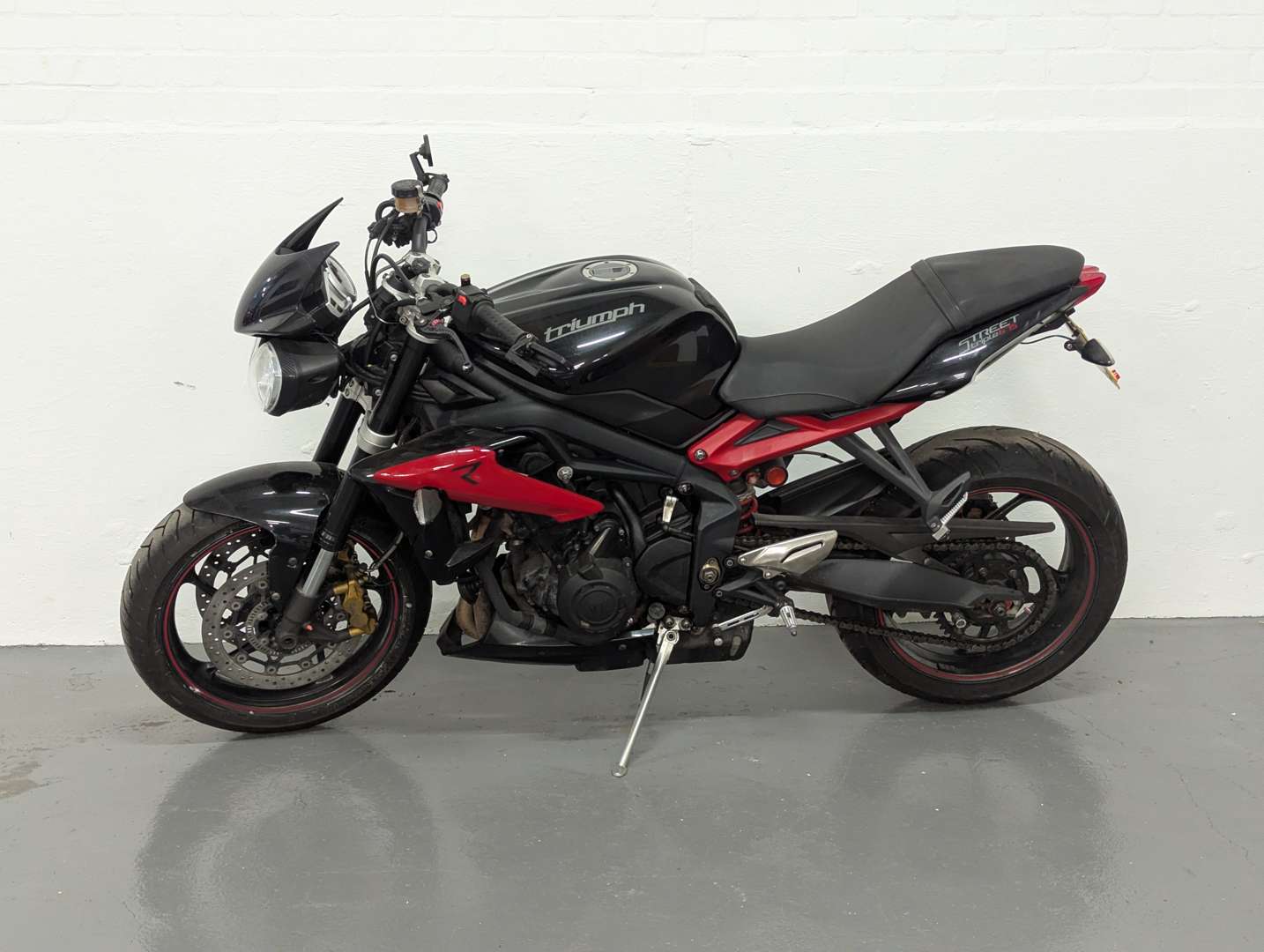<p>2013 TRIUMPH STREET TRIPLE R ABS 675CC</p>